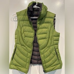 Nordstrom down puffer vest - lightweight, green